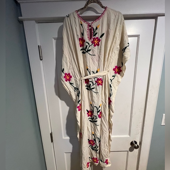 Spell - SAYULITA EMBROIDERED KAFTAN IN CREAM - NWT - M/L - Picture 10 of 14